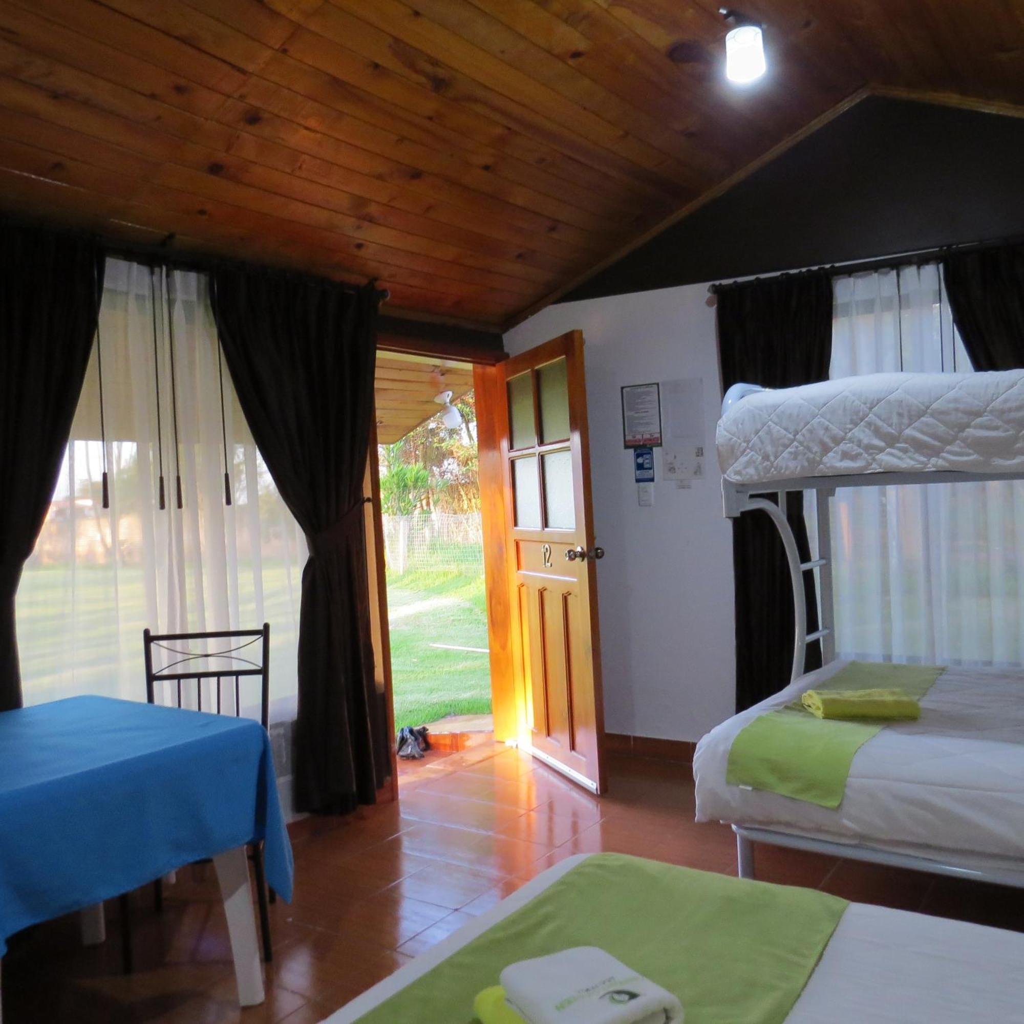 Hosteria Airport Garden Tababela Ngoại thất bức ảnh
