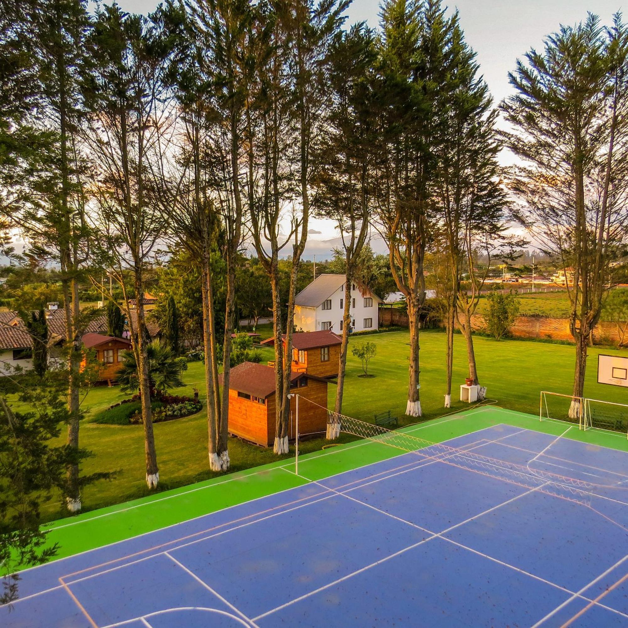 Hosteria Airport Garden Tababela Ngoại thất bức ảnh